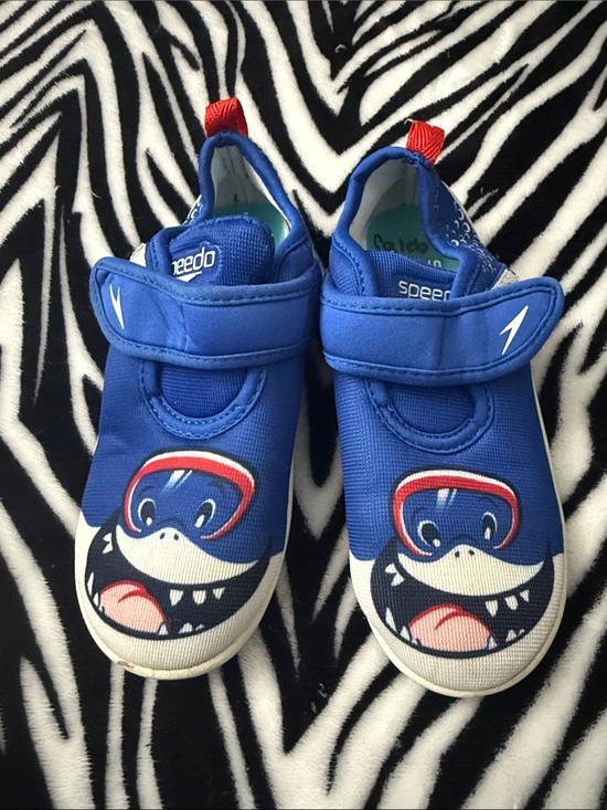 Speedo Other - Speedo Kids Blue Shark Graphic Water Shoes